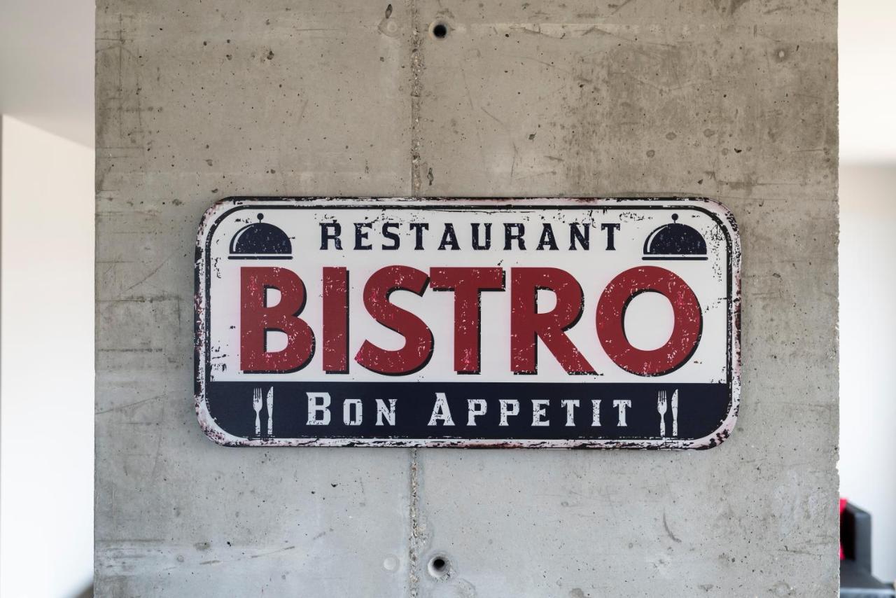 Au Coeur Du Village Saint-Aubin  Eksteriør billede